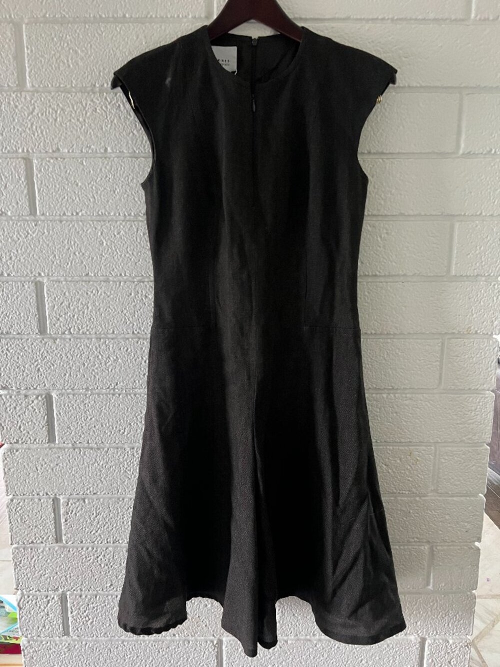 Akris Punto Black Wool Back Zip Sleeveless Casual Sheath Womens Dress Size 6 NWT